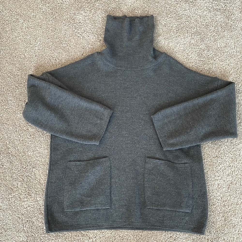 Grey knitwear